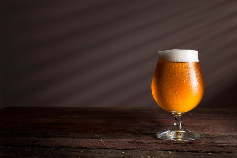 Hobi Minum Alkohol Bisa Sebabkan Kanker Testis?