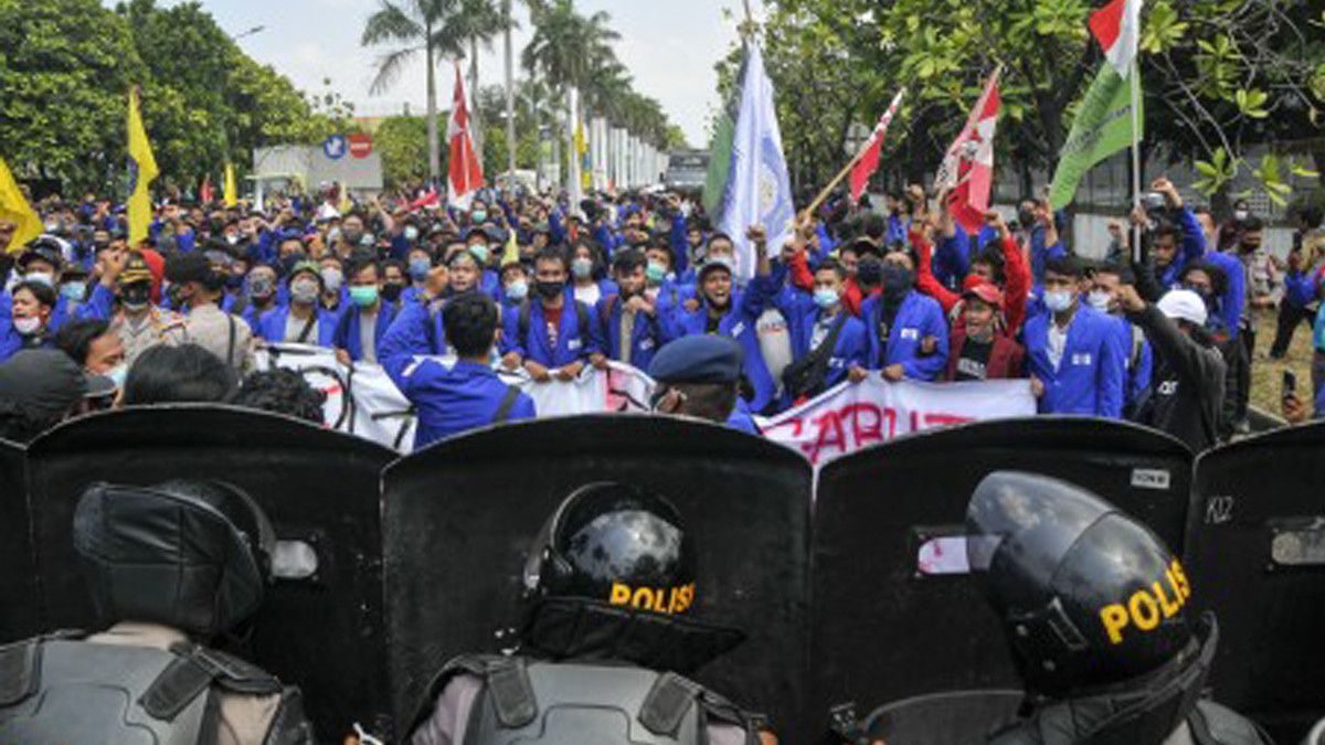 Seberapa Besar Risiko Aksi Demo Munculkan Klaster Baru Virus Corona?