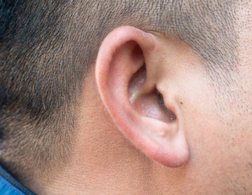 5 Kebiasaan yang Bisa Merusak Pendengaran Anda