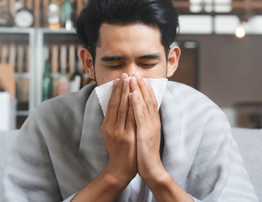 Perbedaan Gejala Flu dan Pilek Biasa yang Perlu Anda Tahu