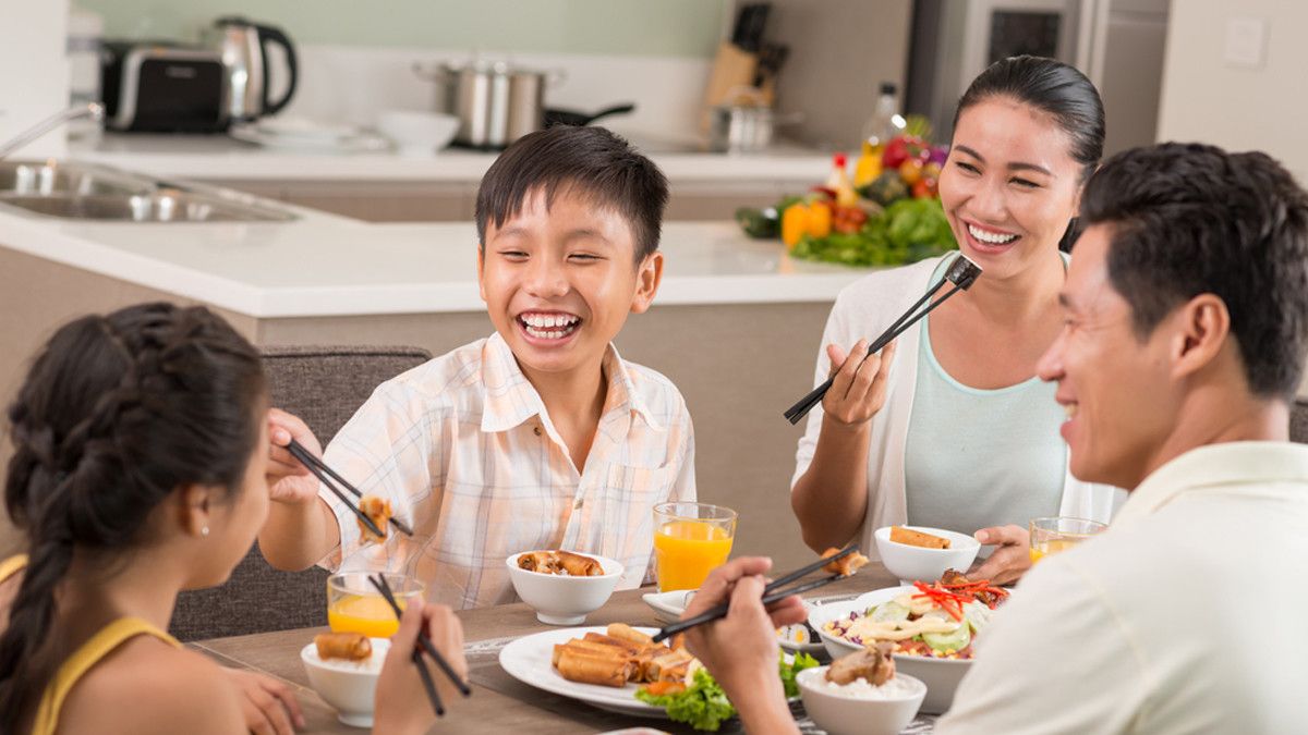 Manfaat Makan Malam bersama Keluarga