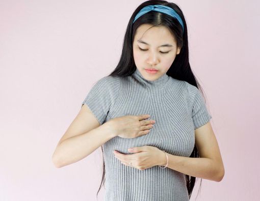 Beda Benjolan Tumor dan Kanker di Payudara