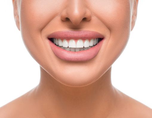 Punya Gigi Maju alias Tonggos? Ini Solusi Menurut Medis