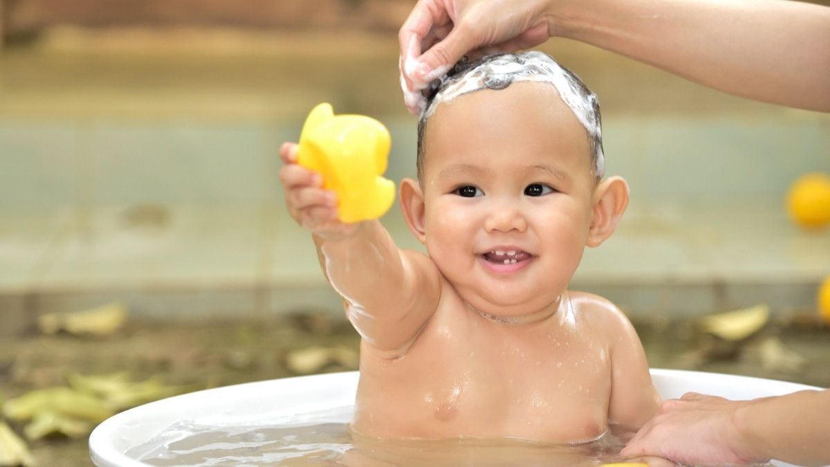 Bolehkah Memandikan Bayi dengan Sabun Antiseptik?