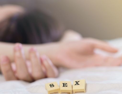 Penyebab Wanita Menangis Saat Berhubungan Seksual