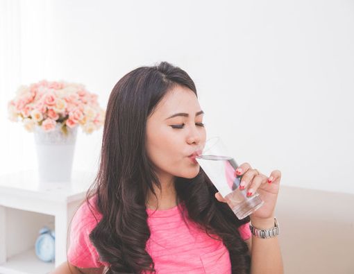 6 Manfaat Dibalik Minum Air Putih