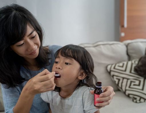 Bolehkah Anak Minum Obat Batuk Dewasa? Ini Kata Dokter