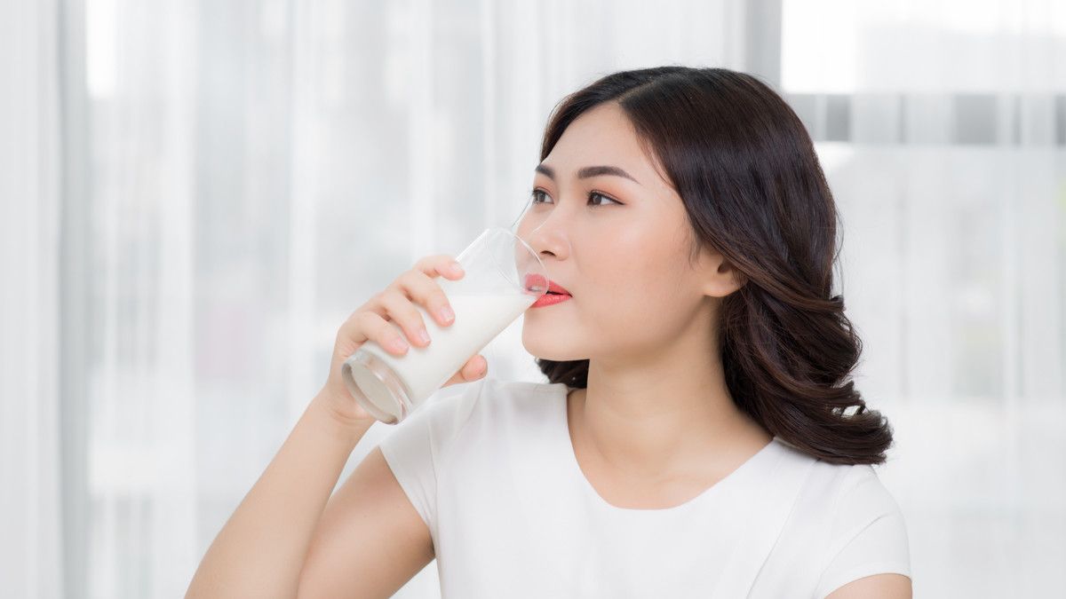 Benarkah Minum Susu Dapat Mencegah Osteoporosis?