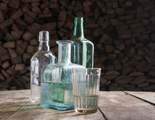 Mengungkap Bahaya Kesehatan di Balik Miras Oplosan