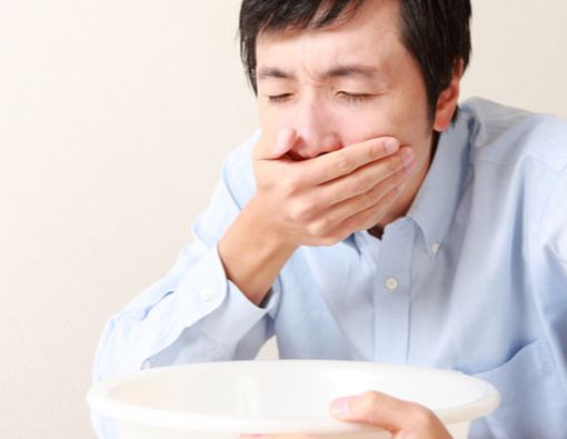 Keracunan Makanan Saat Buka Puasa, Ini Pertolongan Pertamanya