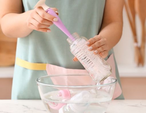 Cara Mencuci Botol Susu Bayi yang Benar untuk Kebersihan dan Kesehatan
