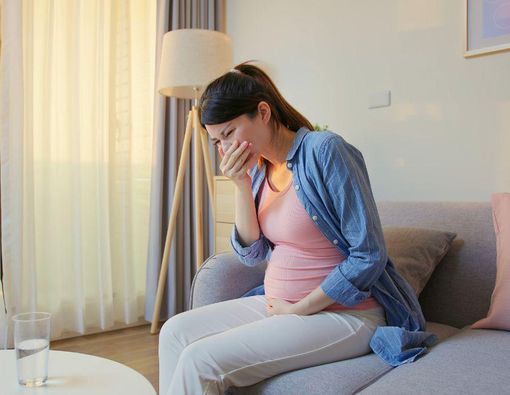 Penyebab dan Cara Mengatasi Muntah Darah Saat Hamil