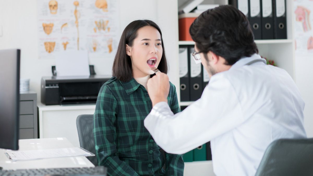 Alasan Mengapa Ada Rasa Logam di Dalam Mulut KlikDokter