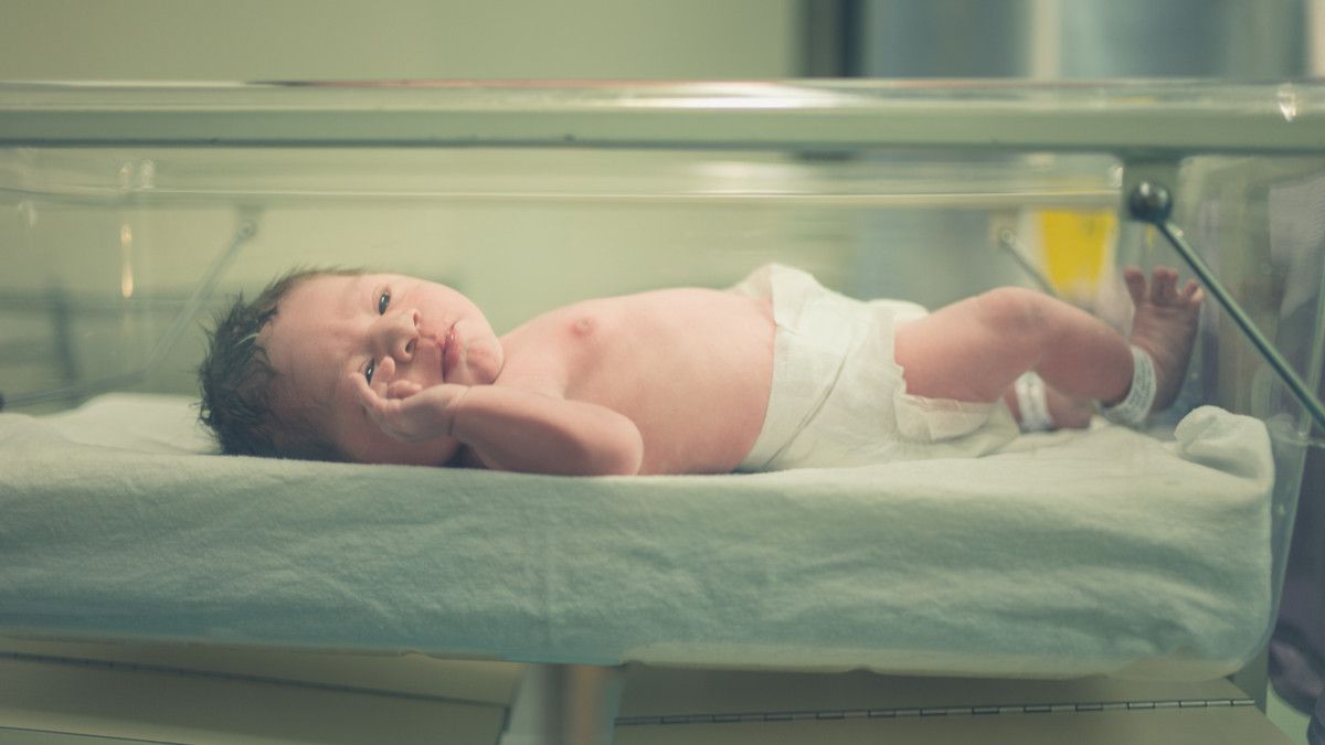 Bayi Tidak Menangis saat Lahir, Apa Penyebabnya?