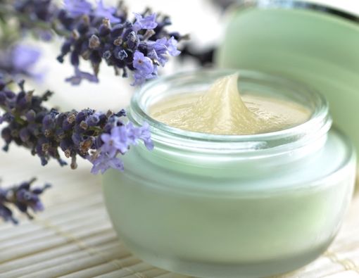 Mengenal Perbedaan Primer dan Pelembap Kulit