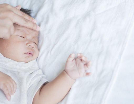 Cara Mengobati Flu pada Bayi dengan Bawang Merah, Amankah?