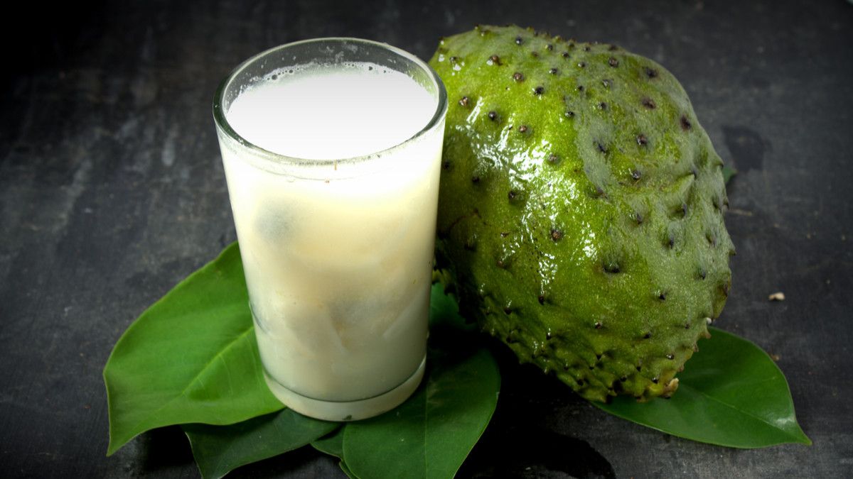 Efektifkah Air Rebusan Daun Sirsak untuk Mengobati Kanker Payudara?