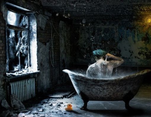 Mandi Malam Bisa Sebabkan Rematik?