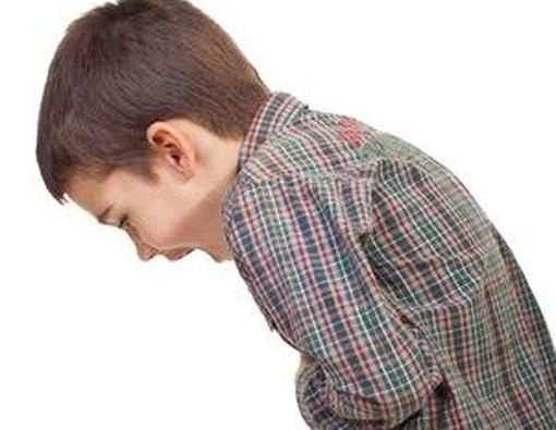 Inilah Penyebab Muntah Pada Anak