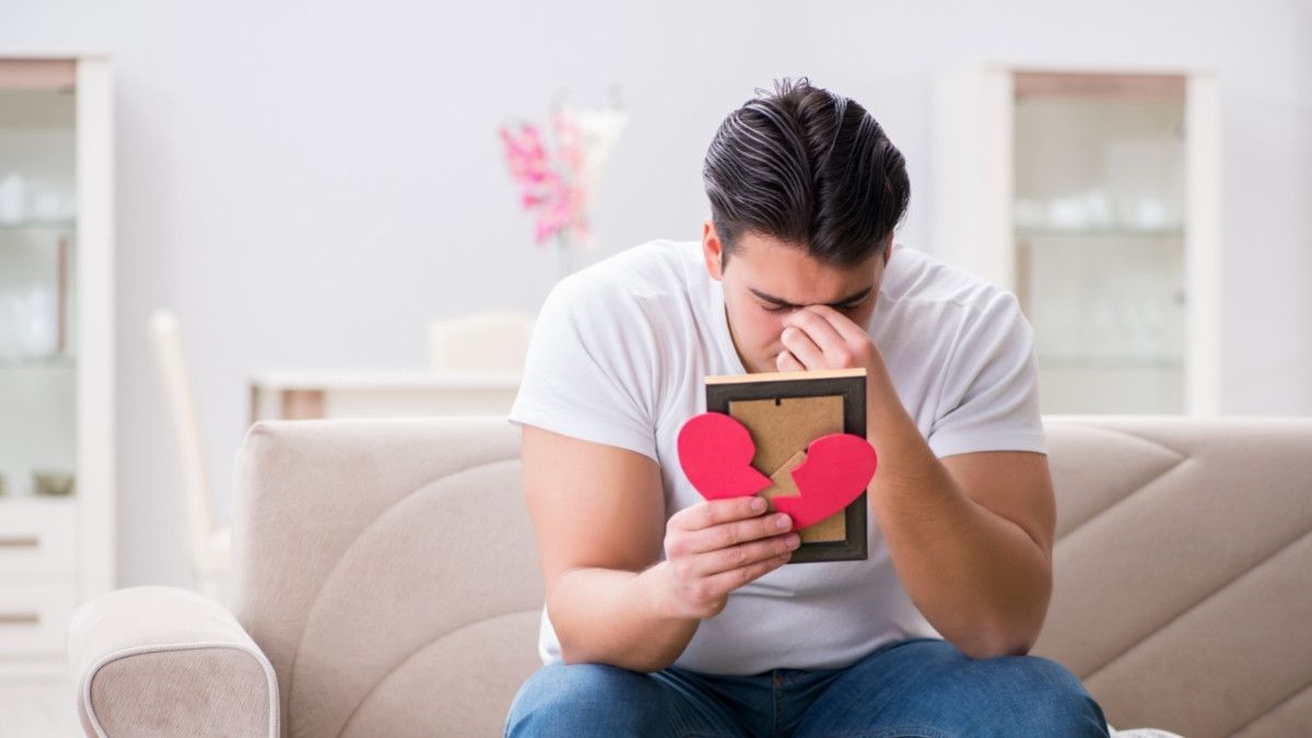 Penyebab Pria Mudah Kangen dengan Mantan