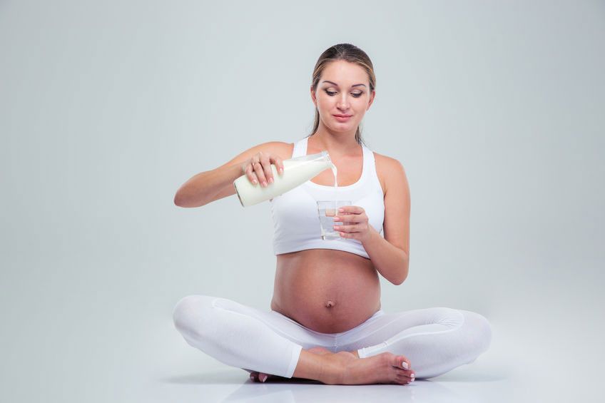 3 Kelebihan Susu untuk Ibu Hamil Dibanding Susu Biasa