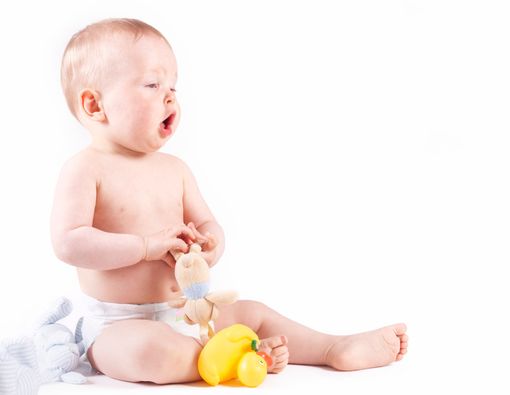 Bayi Sering Cegukan, Berbahaya atau Tidak?