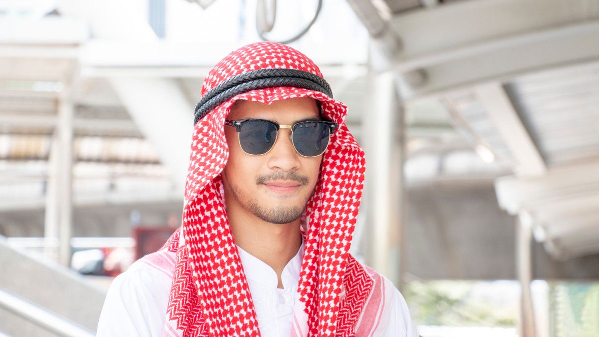 Tips Memilih Kacamata Hitam untuk Jemaah Haji Saat di Tanah Suci