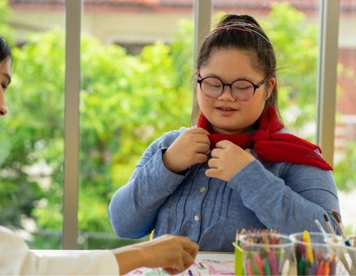 Teknik Mirroring Movement dan Manfaatnya untuk Anak Autisme