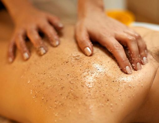 Bolehkah Mengelupaskan Kulit yang Kering?