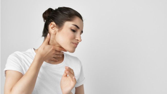 Mengobati Radang Tenggorokan dengan Essential Oil