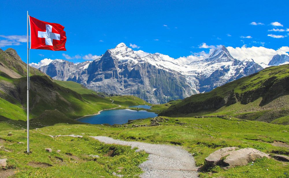 Mengulik Wisata Bunuh Diri di Swiss