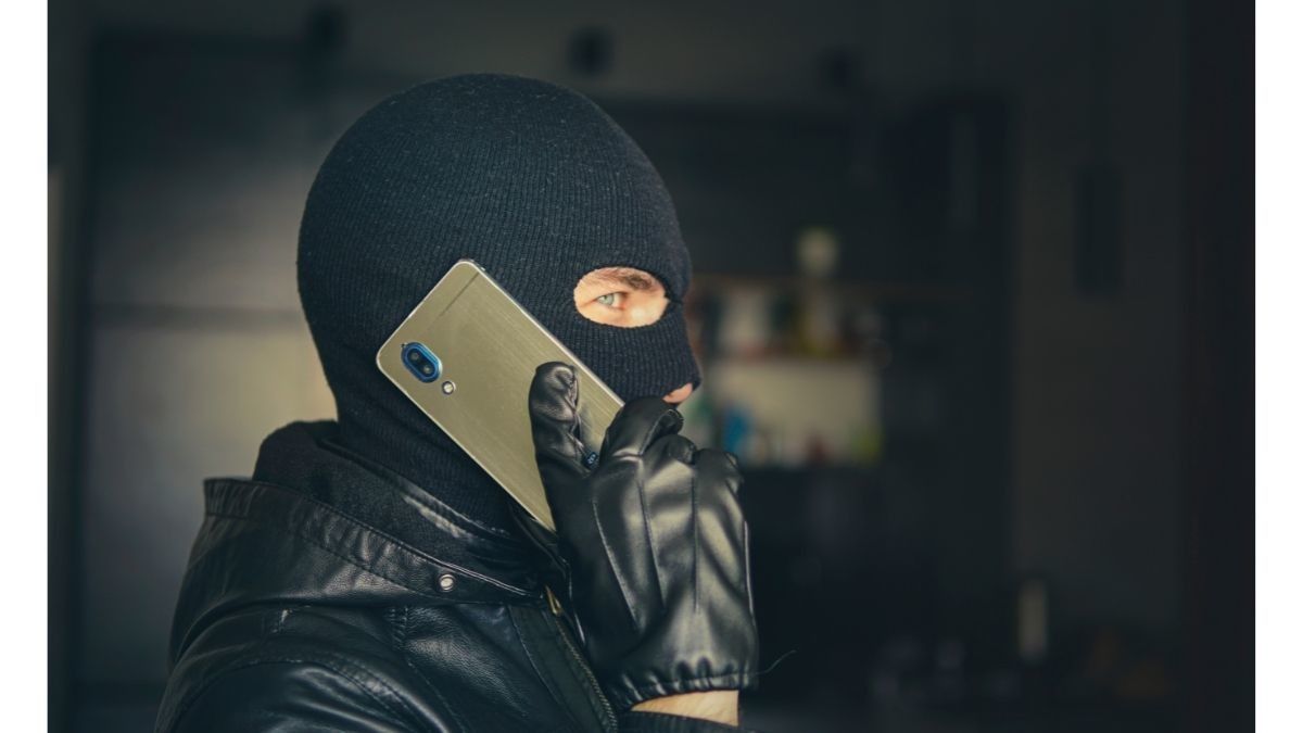 Mengapa Orang Bisa Terjebak Penipuan Rekayasa Sosial?