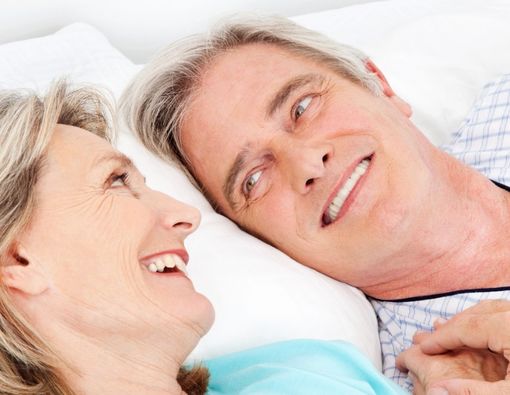 Ini Cara Membangkitkan Gairah Seksual Wanita Menopause