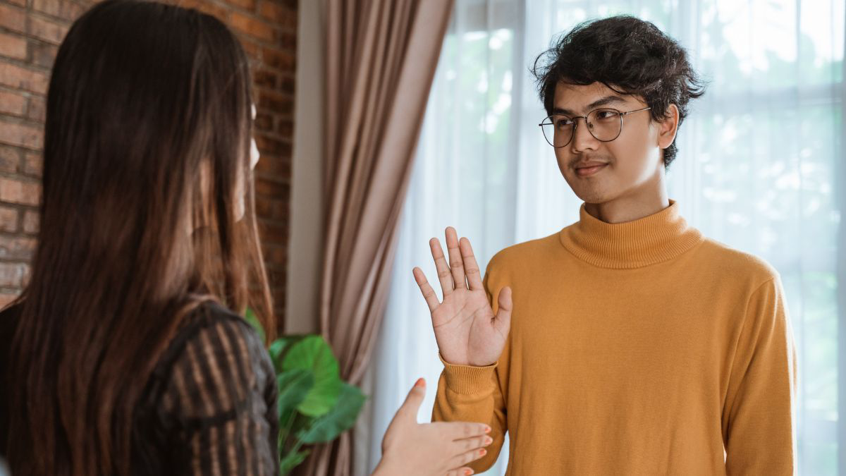 Contoh Avoidant Attachment