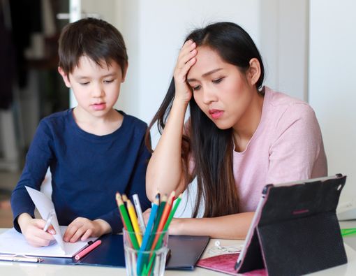 Cara Mengatasi Stres bagi Ibu Rumah Tangga saat Pandemi