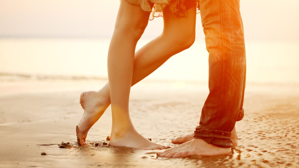 Cuaca Panas Bisa Tingkatkan Gairah Seks, Benar atau Tidak?