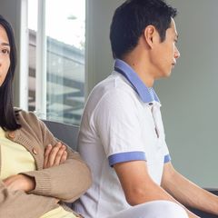 10 Ciri Pasangan Sudah Bosan dengan Kamu