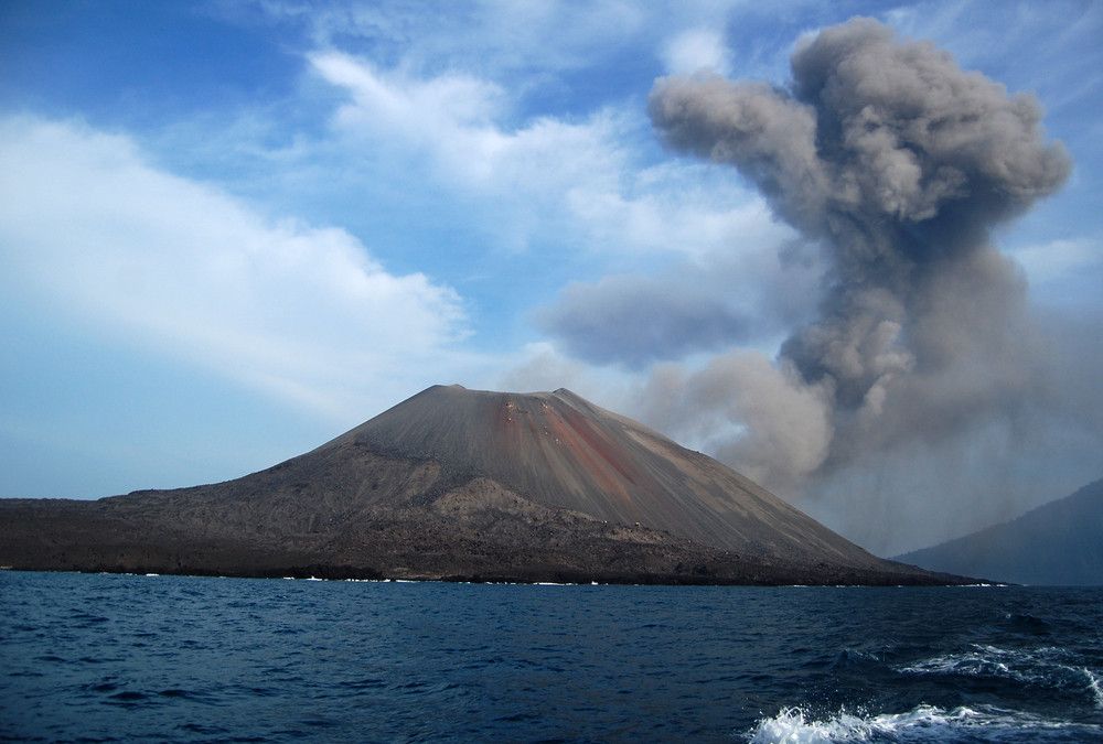 Awas, ISPA Akibat Letusan Gunung Soputan dan Anak Krakatau
