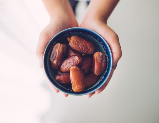 Benarkah Konsumsi Kurma Muda Bikin Promil Sukses?