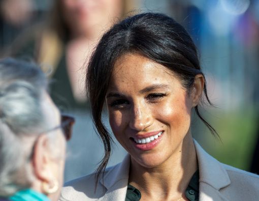 Amankah Sering Traveling Saat Hamil Muda seperti Meghan Markle?