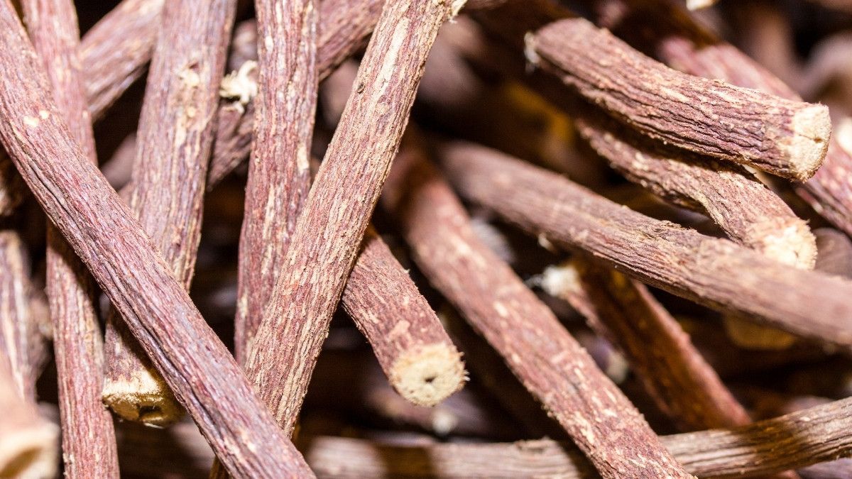 Manfaat Akar Manis (Licorice) untuk Gigi Berlubang
