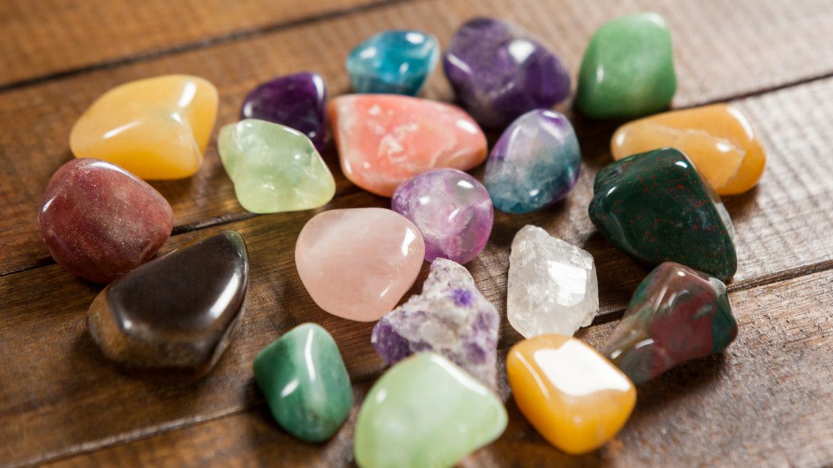 Manfaat Crystal Healing untuk Kesehatan Mental dari Tinjauan Psikolog