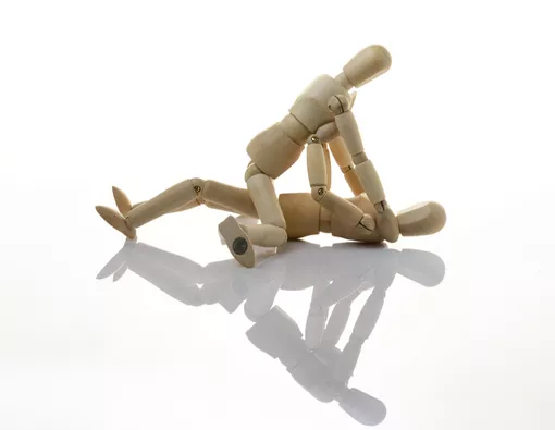 Posisi dan Gaya Berhubungan agar Pria Tahan lama