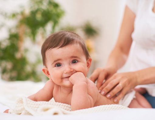 Inilah Tanda-tanda si Kecil Akan Tumbuh Gigi