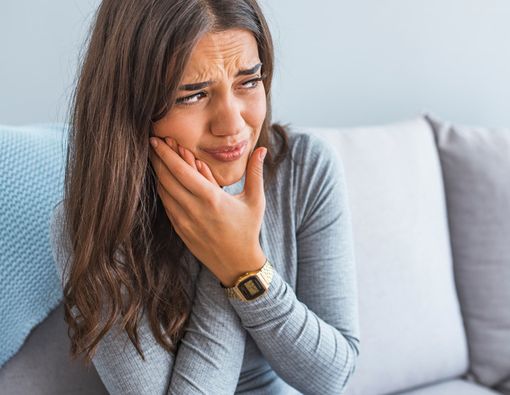 Cara Tepat untuk Mengatasi Gigi Sensitif