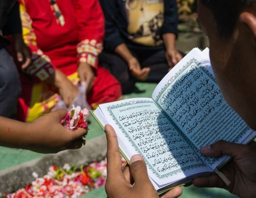 Tradisi Ziarah Kubur, Bolehkah Dilakukan Saat Pandemi Virus Corona?