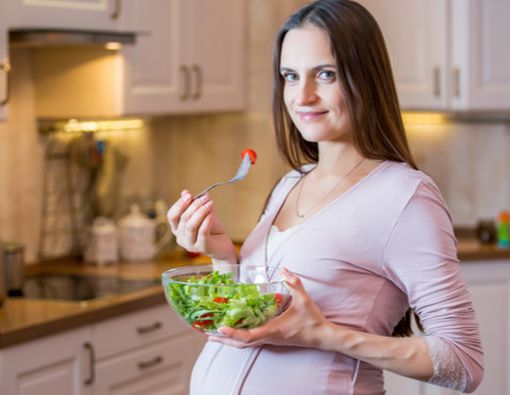 Pola Makan yang Perlu Diperhatikan Ibu Jelang Melahirkan