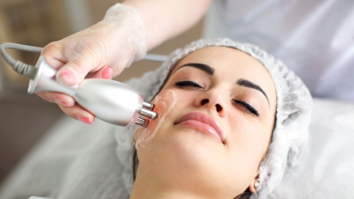 Prosedur Radiofrequency Setrika Wajah untuk Perawatan Kulit