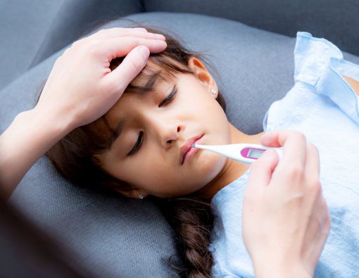 9 Hal yang Tidak Boleh Dilakukan saat Anak Demam