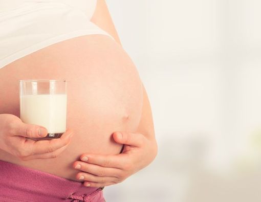 Susu Hamil atau Susu Biasa, Mana yang Lebih Baik?